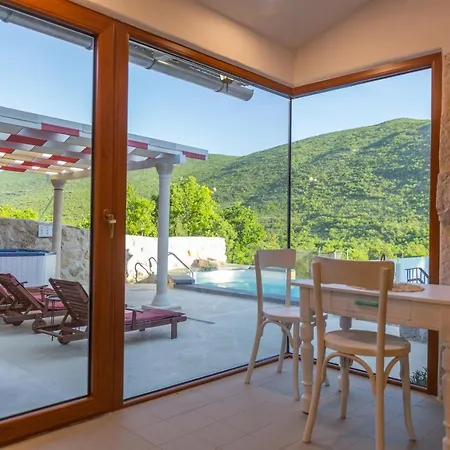 Villa Kameni Cvijet, - Makarska