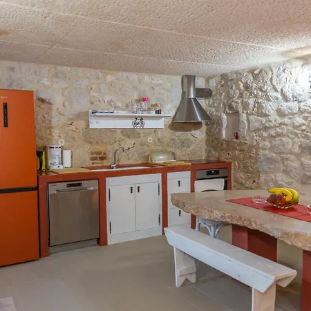 Kameni Cvijet, - Makarska Villa Podbablje